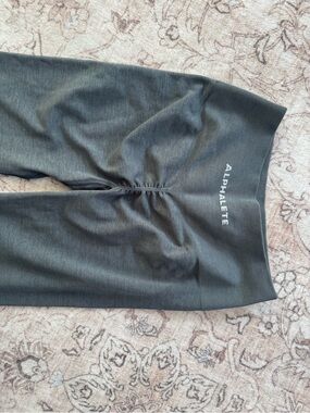 Alphalete Amplify Seamless High-Waist Leggings — Charcoal